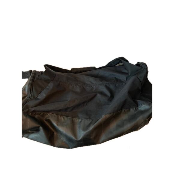 Nike Black Duffel Bag 22"x12"x10" Zipped - Picture 3 of 6